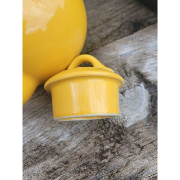 Vintage Lipton Teapot, Mustard Yellow, Hall China, French Country, Cabin Rustic - Picture 5 of 7